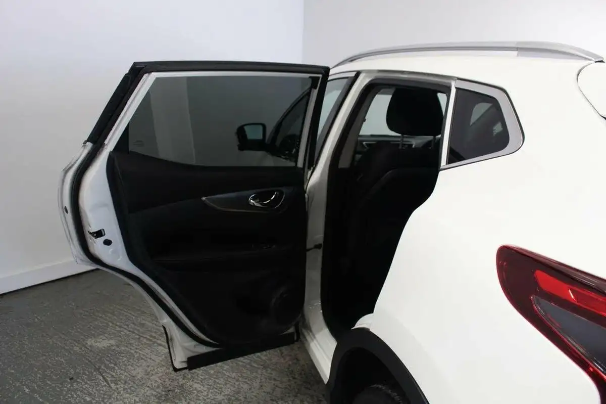 2017-nissan-qashqai-15dci-n-connecta-big-27