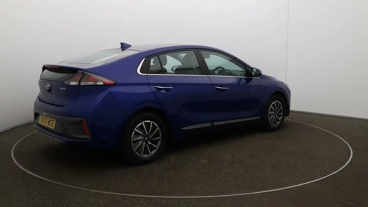 2022-hyundai-ioniq-e-premium-electric-big-47