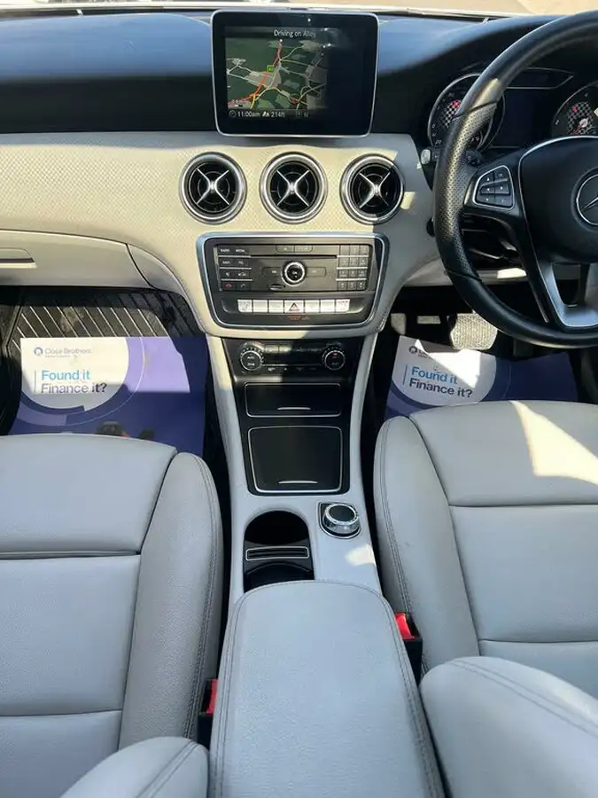 2016-mercedes-benz-a-class-15d-a180d-sport-premium-plusss-7g-dct-big-23