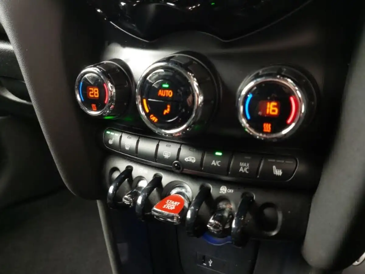 2019-mini-cooper-15-cooper-sport-hatchback-3d-big-17