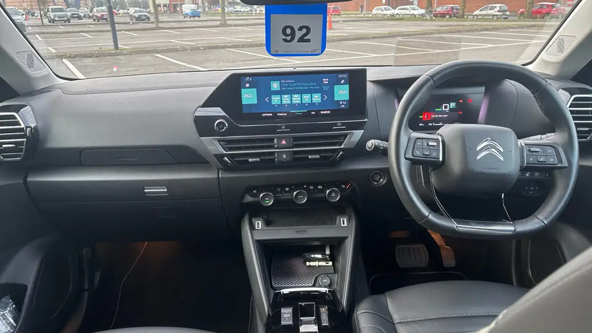 2022-citroen-c4-e-shine-plus-big-3