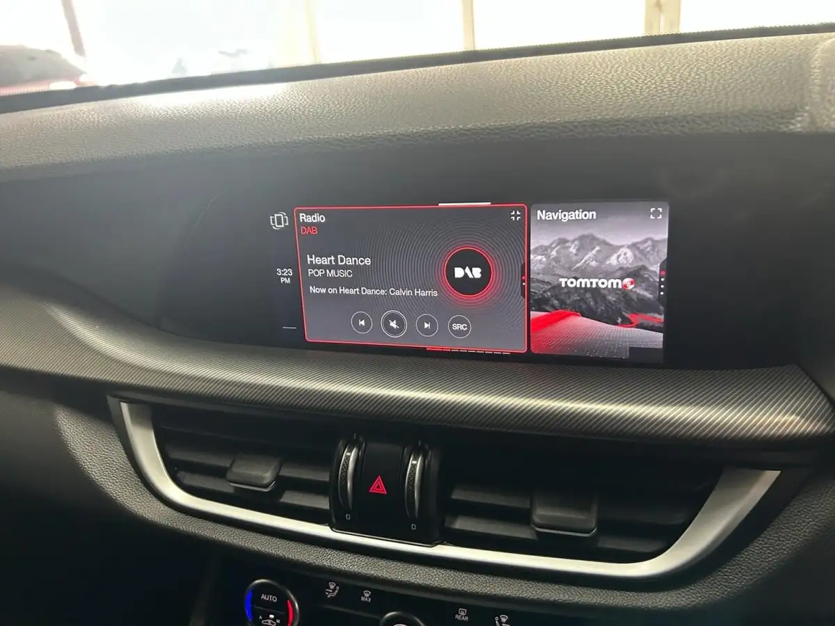 2022-alfa-romeo-stelvio-20-sprint-197bhp-big-67