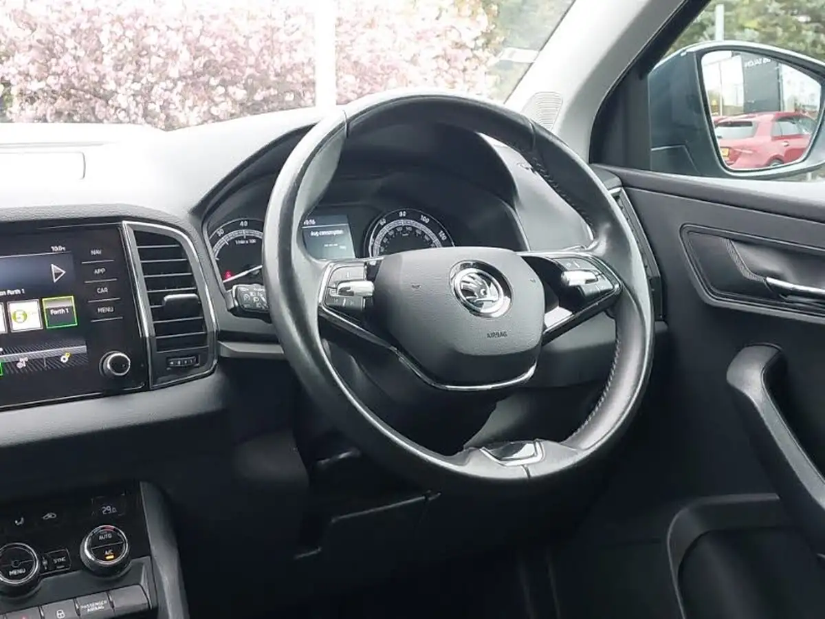 2021-skoda-karoq-15-tsi-se-big-9