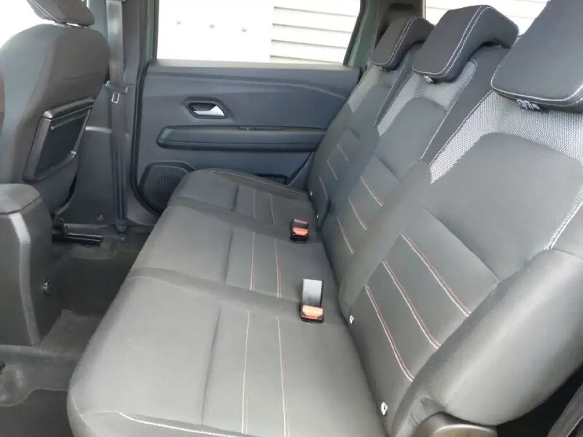 2023-dacia-jogger-10-tce-extreme-se-big-5