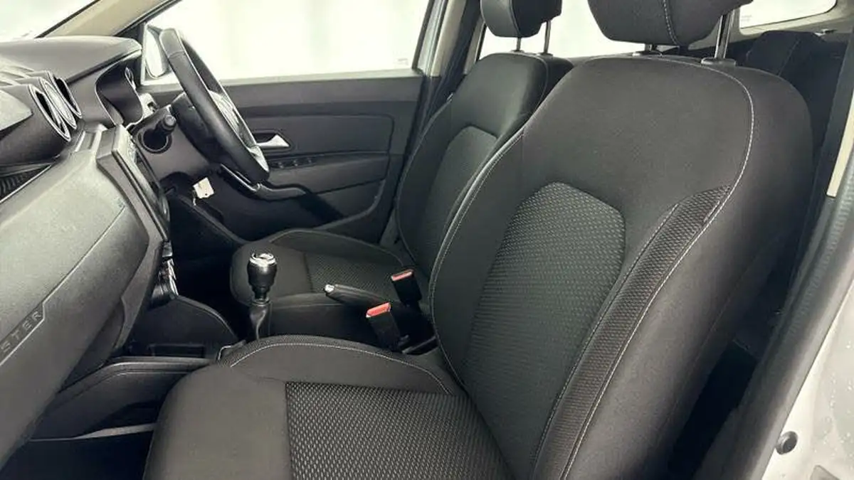 2021-dacia-duster-15dci-comfort-115bhp-blue-station-wagon-5d-big-33
