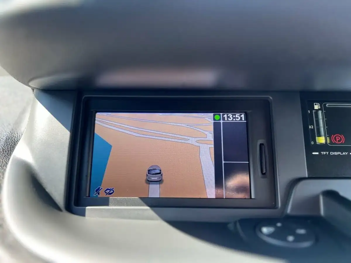 2014-renault-scenic-15td-dynamique-tom-tom-edc-auto-big-12
