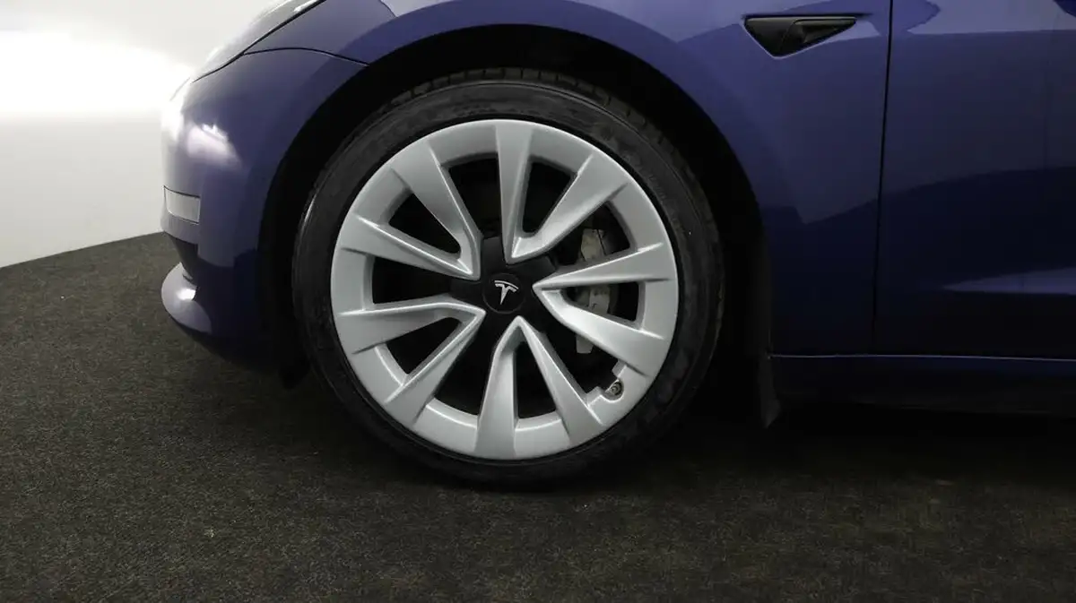 2021-tesla-model-3-e-long-range-4x4-big-17