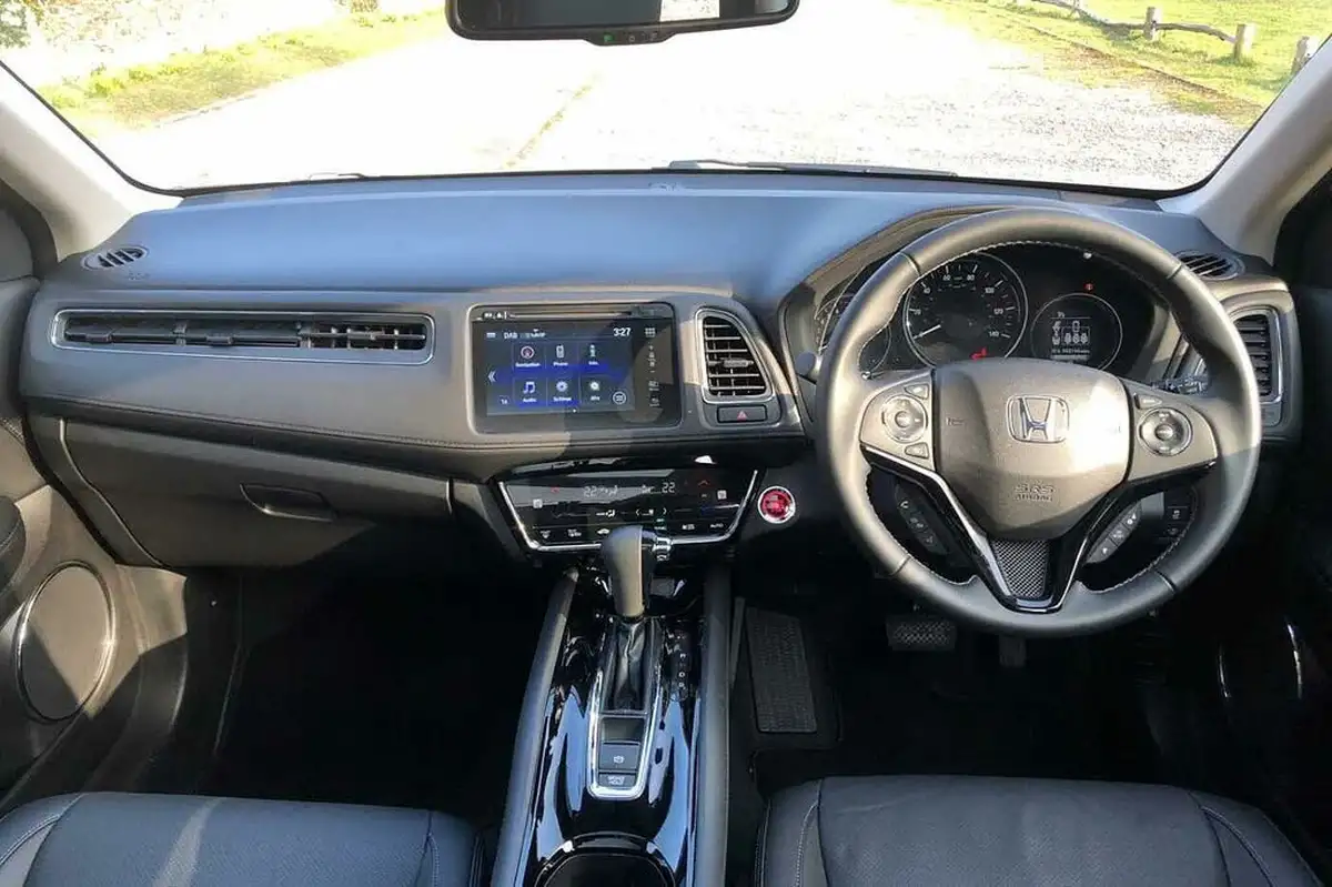 2020-honda-hr-v-15-i-vtec-ex-cvt-big-3