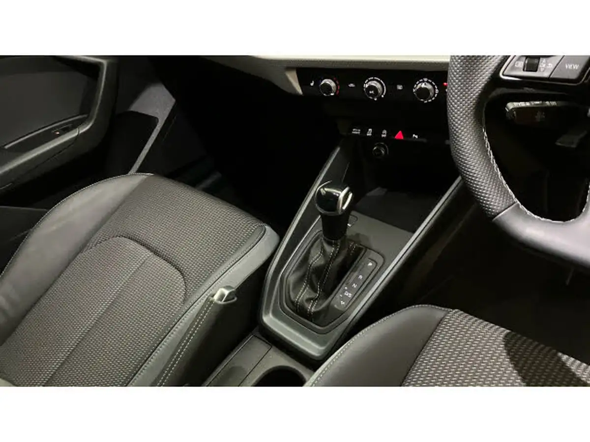 2024-audi-a1-15-35-tfsi-black-edition-big-13