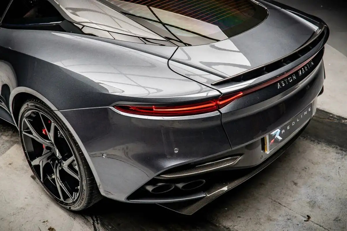2019-aston-martin-dbs-52-v12-superleggera-big-18