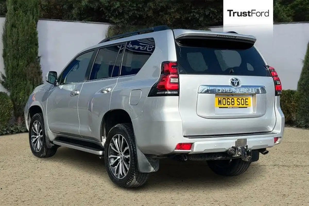 2019-toyota-land-cruiser-28d-4d-icon-7st-big-1