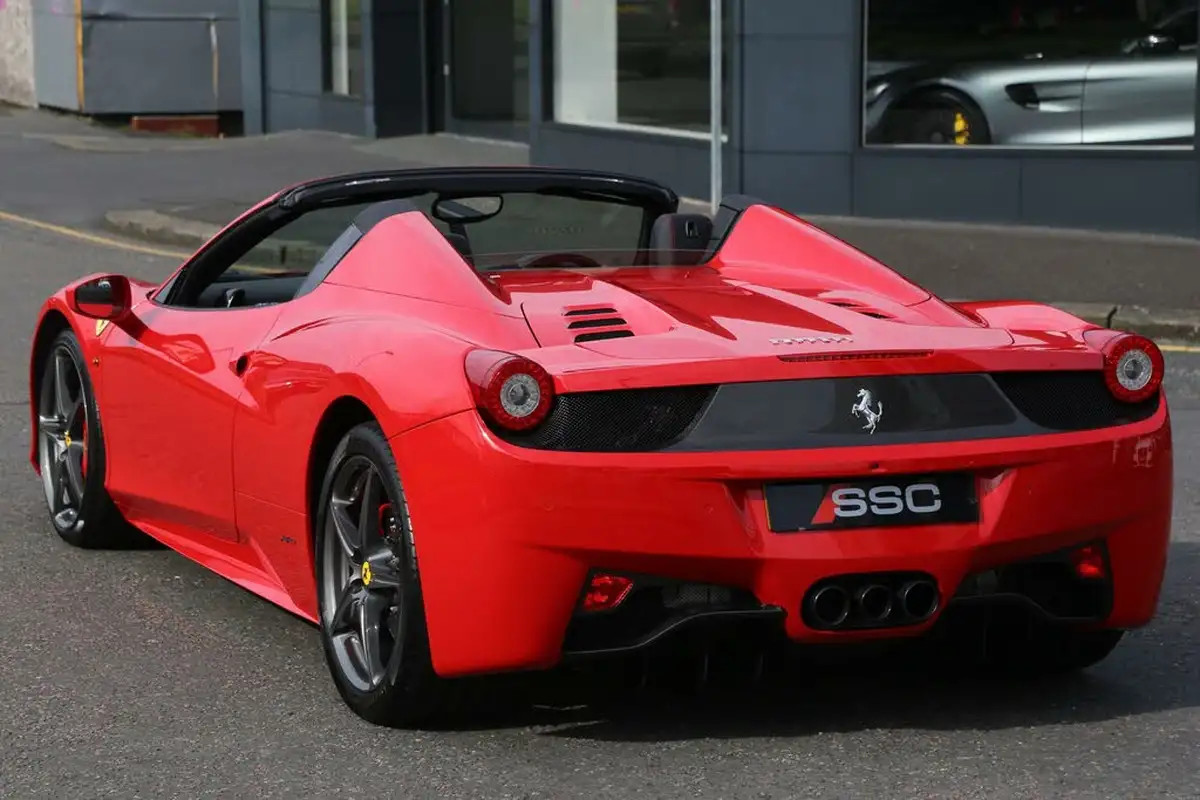 2015-ferrari-458-45-italia-big-9