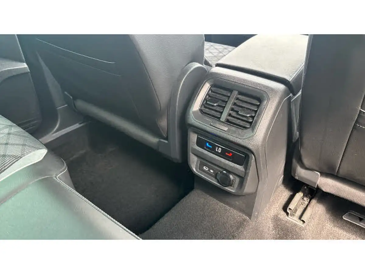 2023-volkswagen-tiguan-15-tsi-r-line-edition-big-22