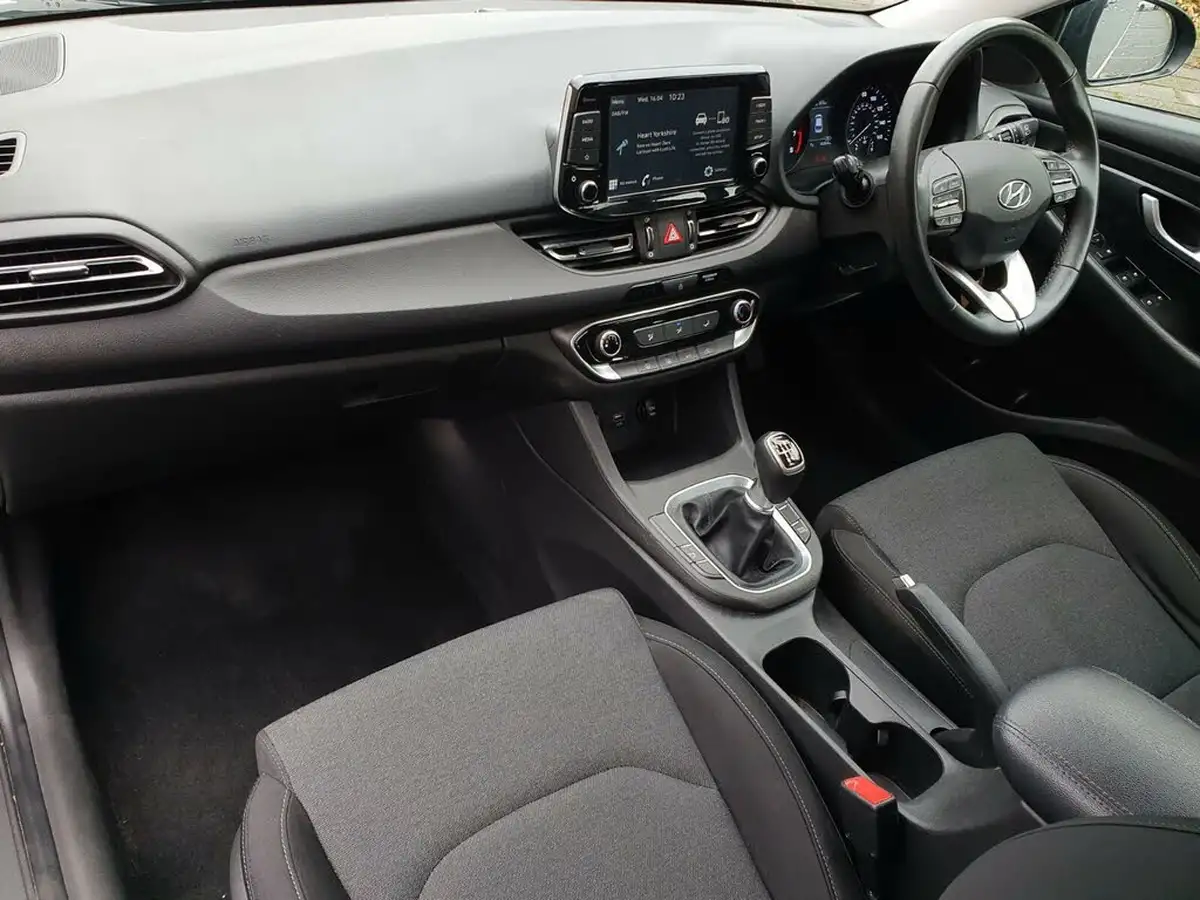 2021-hyundai-i30-10-t-gdi-se-connect-hatchback-big-6