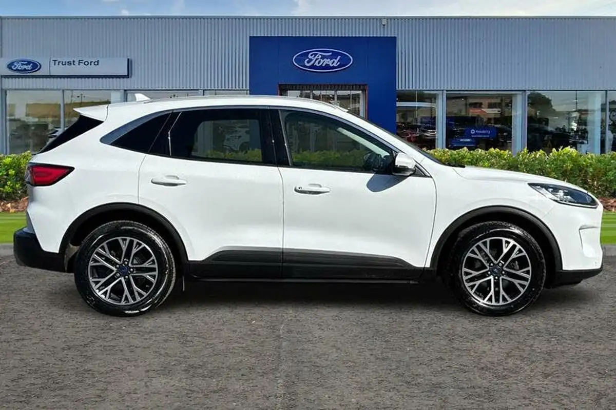 2022-ford-kuga-big-2