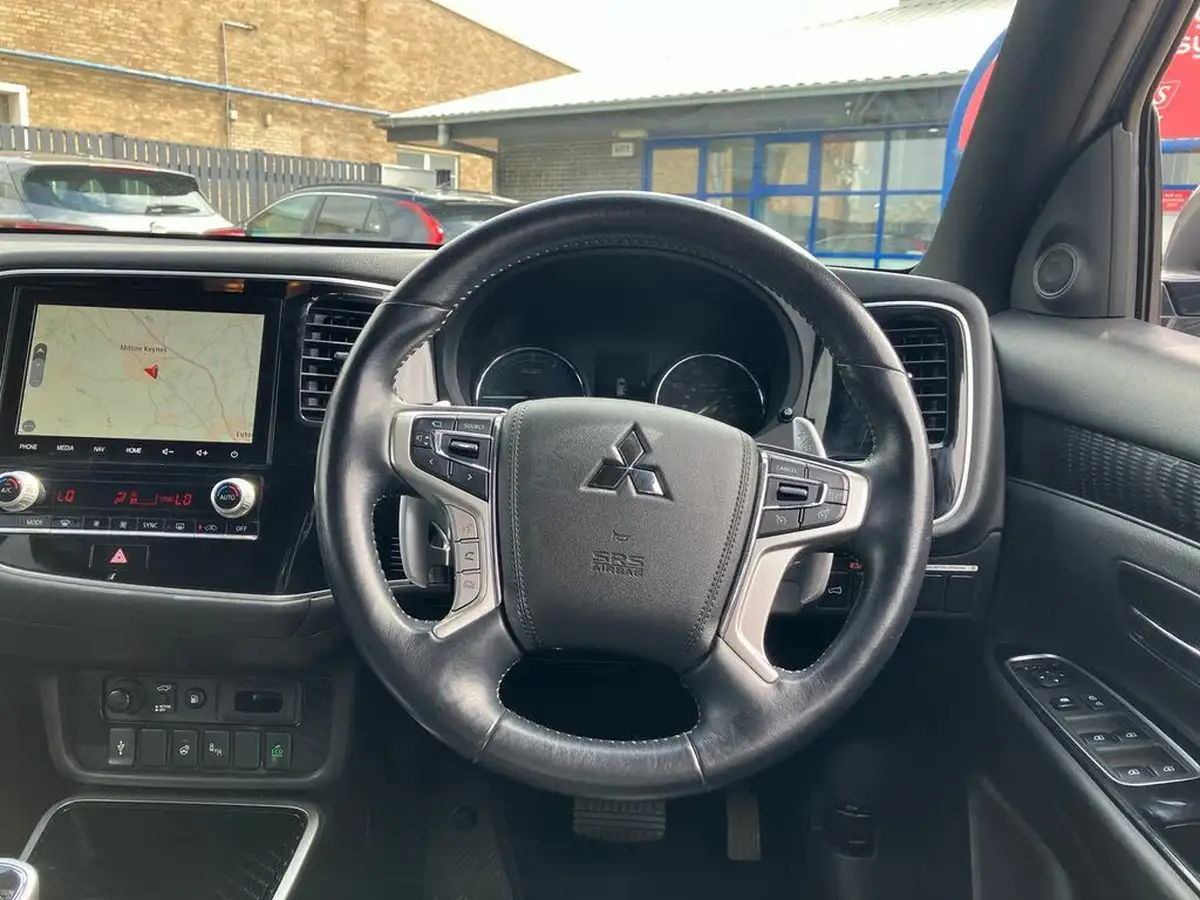 2020-mitsubishi-outlander-24-exceed-phev-big-14