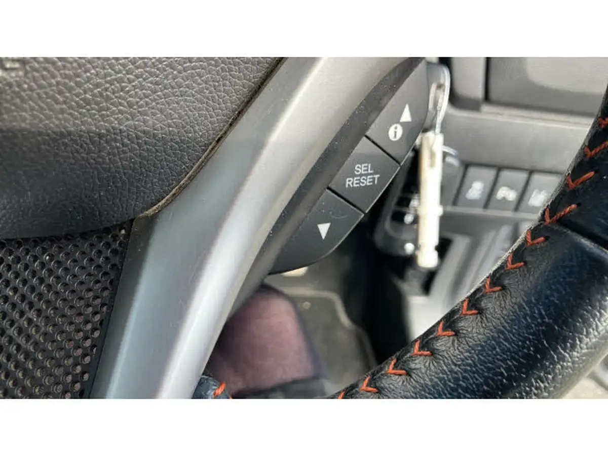 2019-honda-jazz-15-i-vtec-sport-big-21