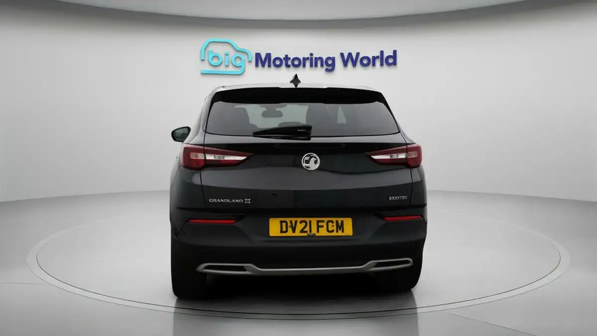 2020-vauxhall-grandland-x-12-sri-nav-big-6
