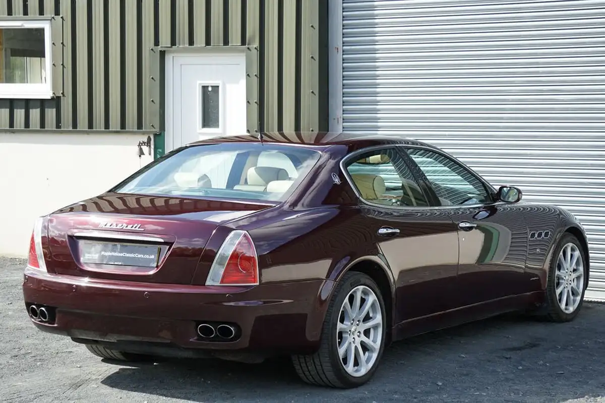 2007-maserati-quattroporte-42-auto-big-45