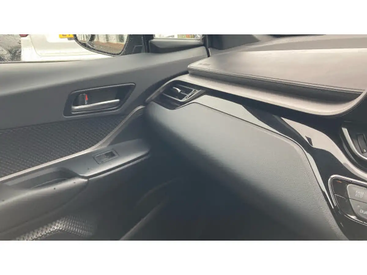 2020-toyota-c-hr-18-vvt-i-icon-big-23