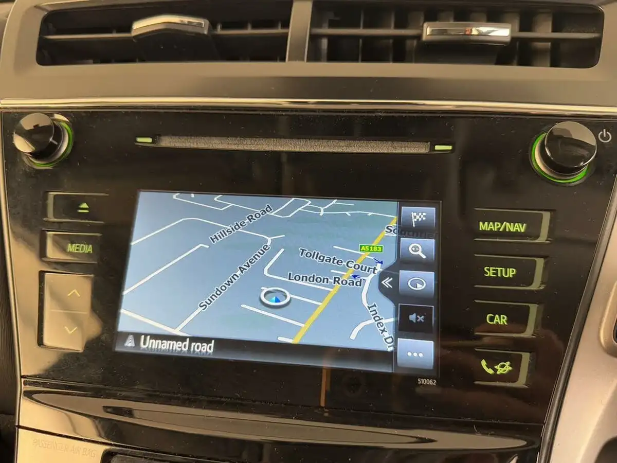 2020-toyota-prius-18-vvt-i-excel-big-32