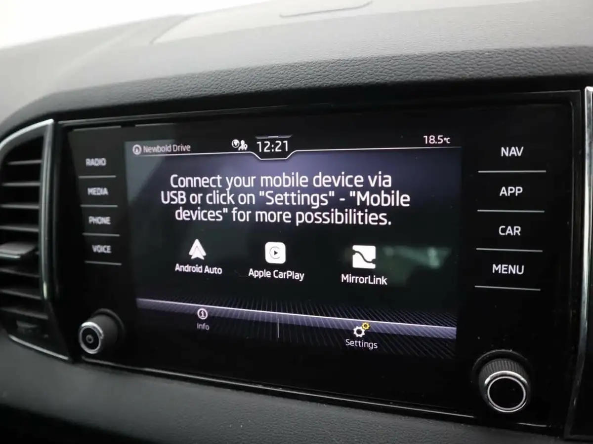 2022-skoda-karoq-15-tsi-se-technology-big-16