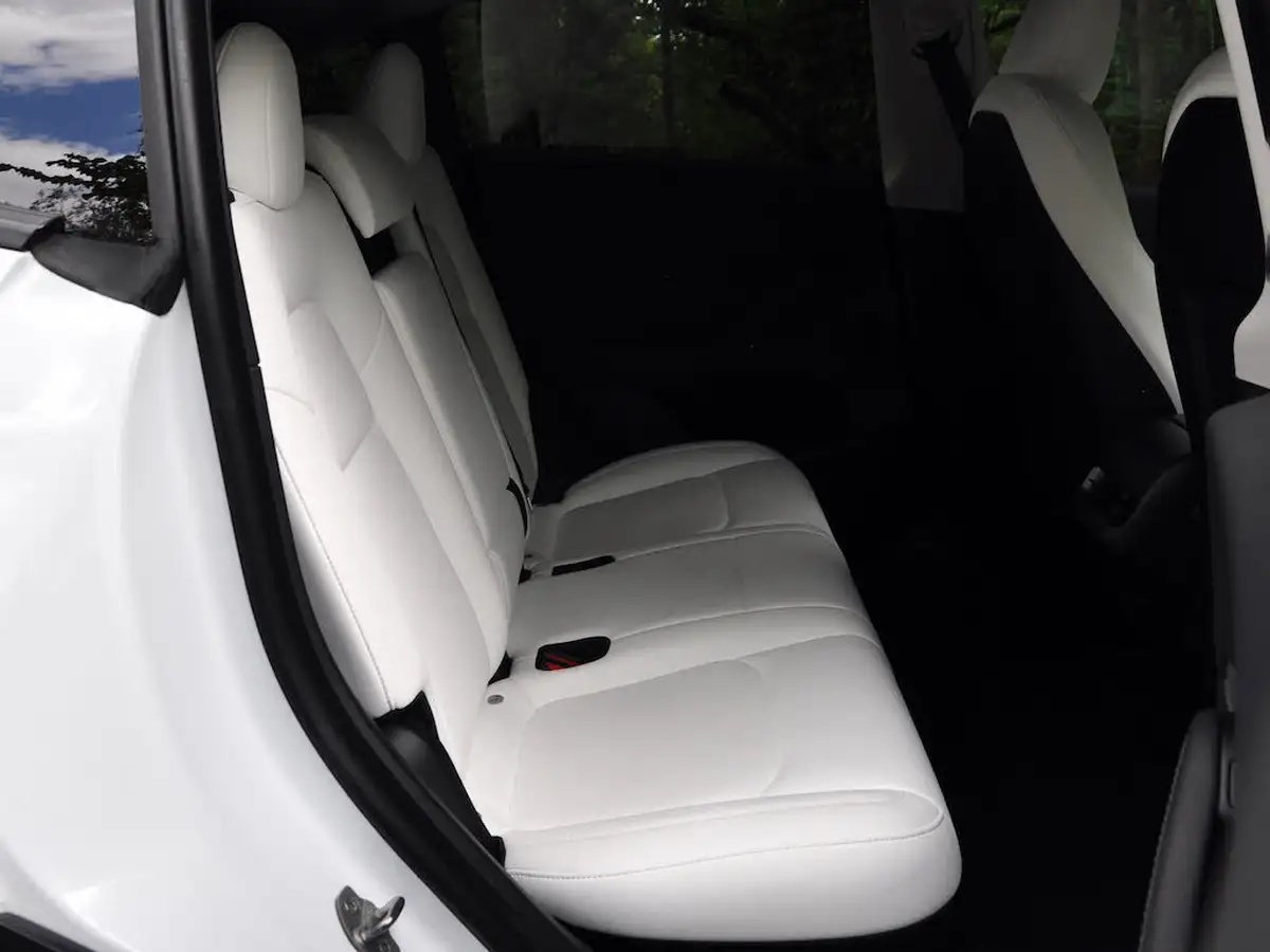 2022-tesla-model-y-e-rwd-big-37