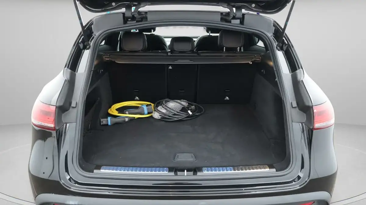 2022-mercedes-benz-eqc-e-eqc-400-amg-line-premium-big-17