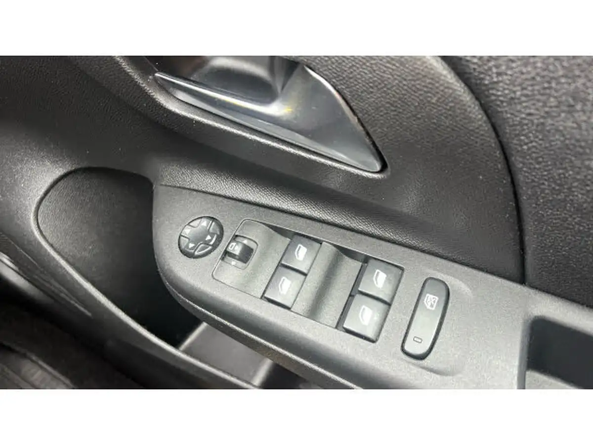 2022-vauxhall-corsa-12-turbo-elite-edition-big-22