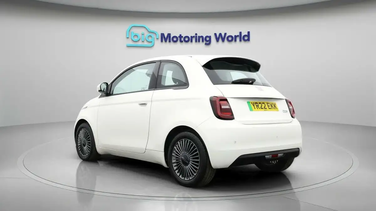 2022-fiat-500-e-icon-117bhp-big-4