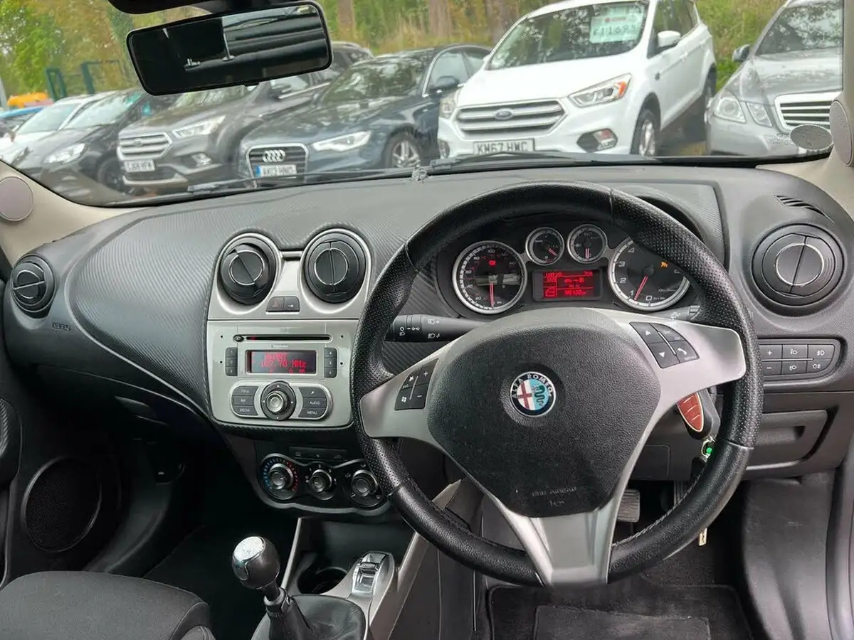 2009-alfa-romeo-mito-14-veloce-120bhp-big-15