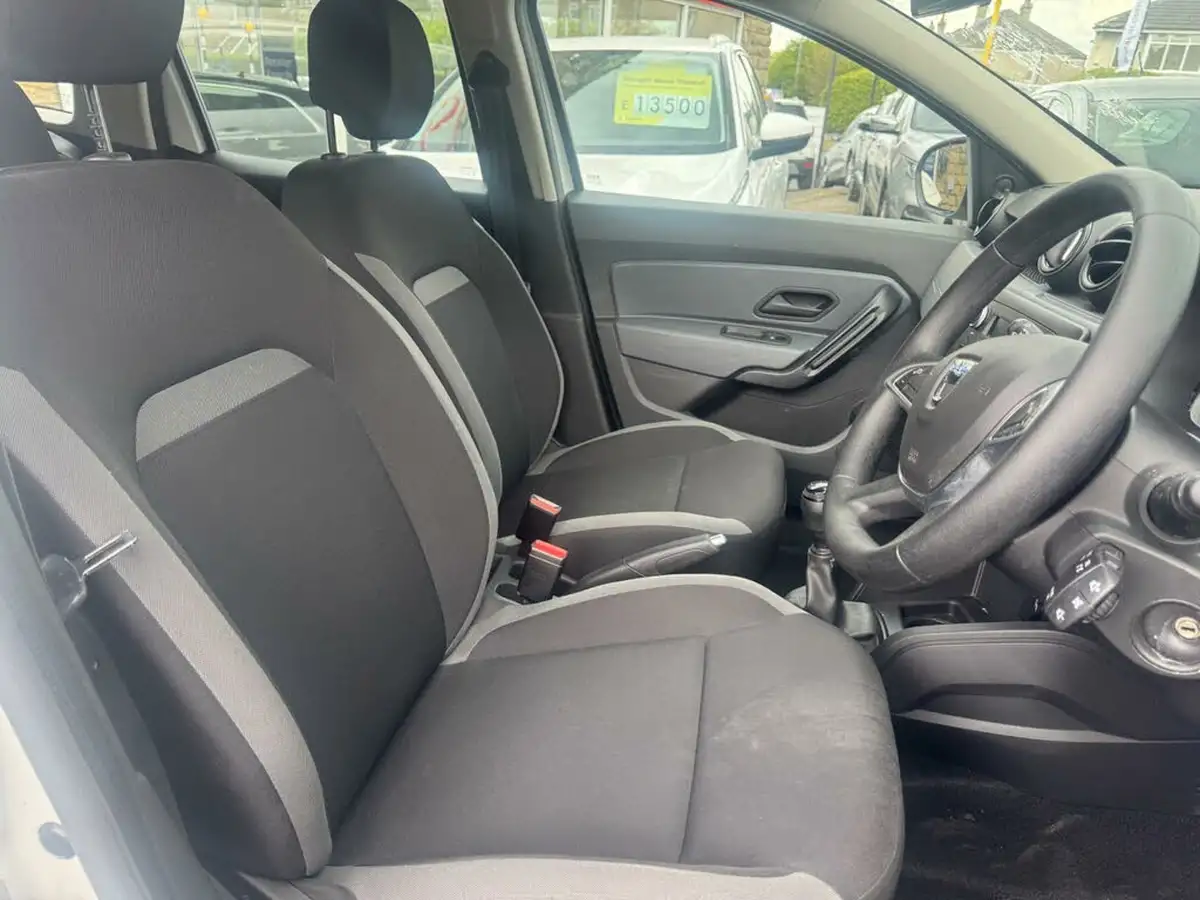 2021-dacia-duster-10-tce-essential-100bhp-ss-station-wagon-5d-big-6