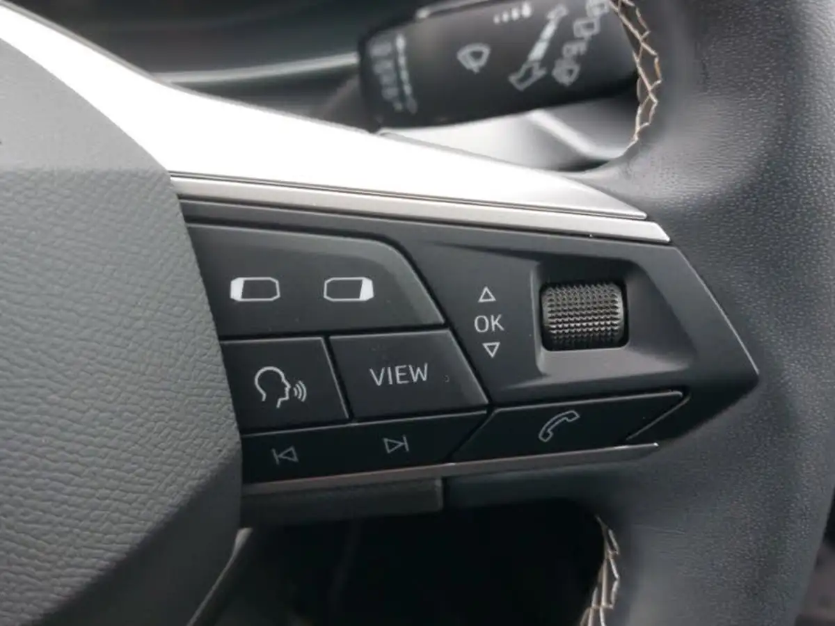 2022-seat-leon-10-tsi-evo-se-dynamic-hatchback-big-18
