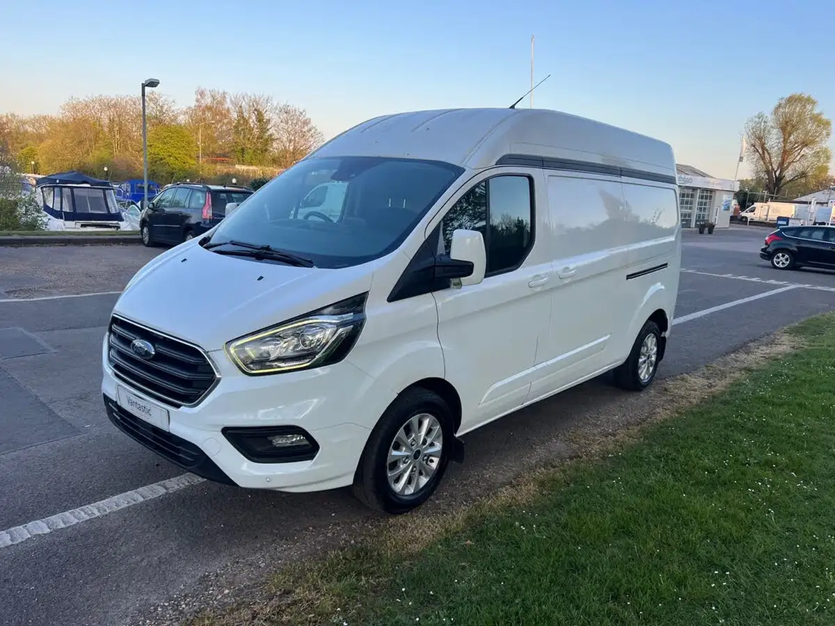 2018-ford-transit-custom-20tdci-300-l2h2-limited-130pseu6-big-0