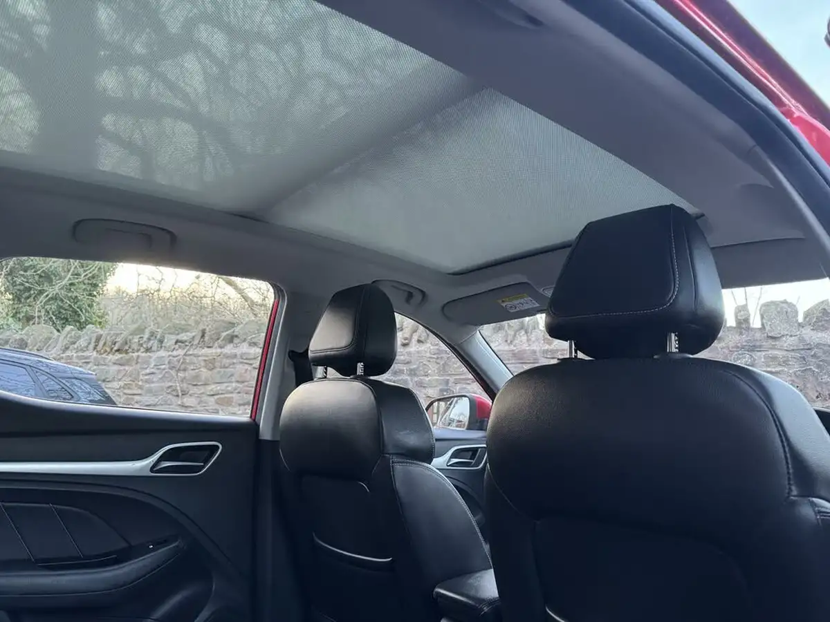 2020-mg-zs-suv-e-exclusive-ev-big-30
