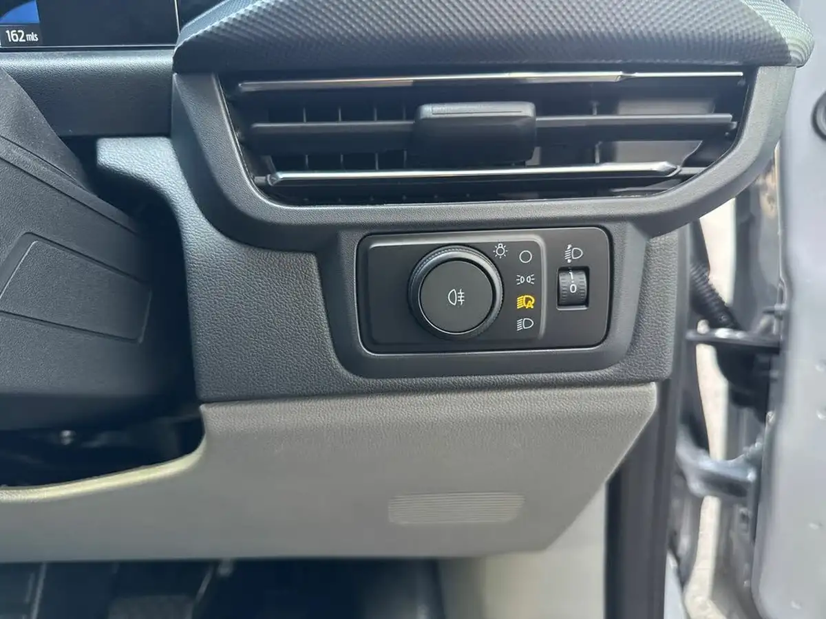2024-ford-transit-custom-e-320-l1h1-limited-136ps-panel-van-big-25