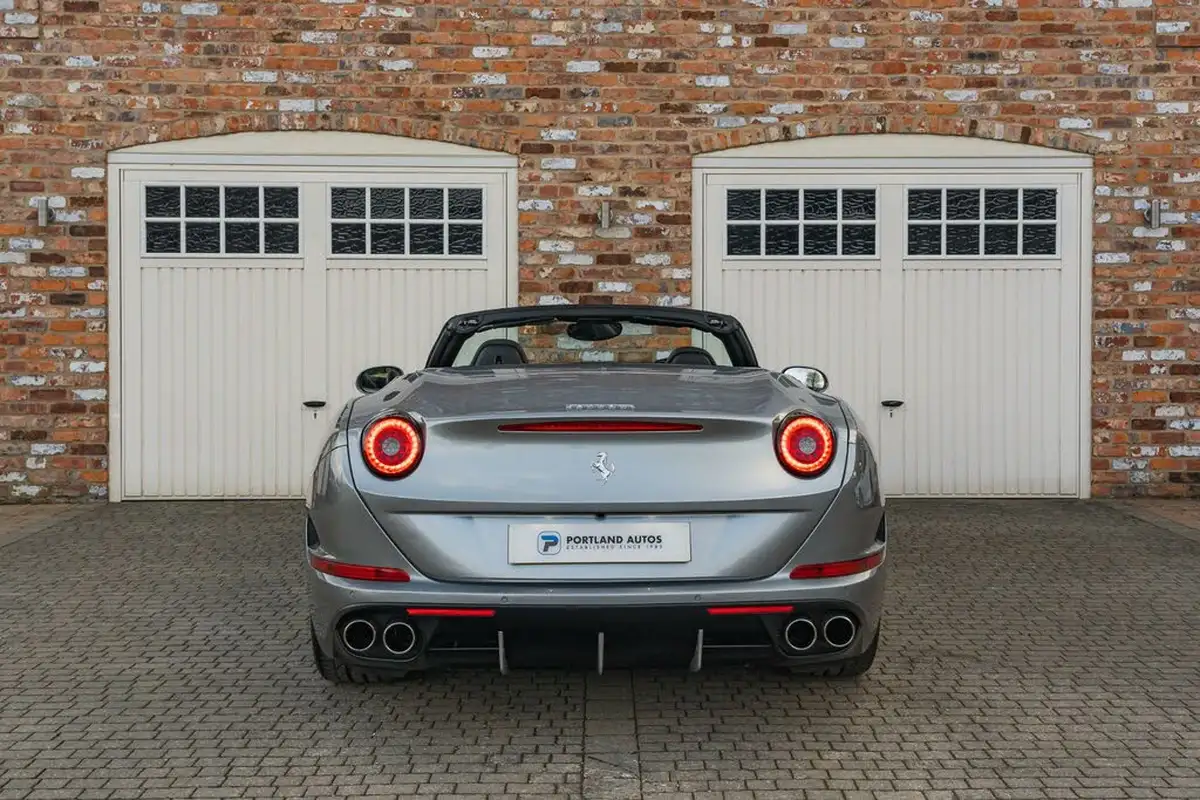 2016-ferrari-california-39-t-big-17