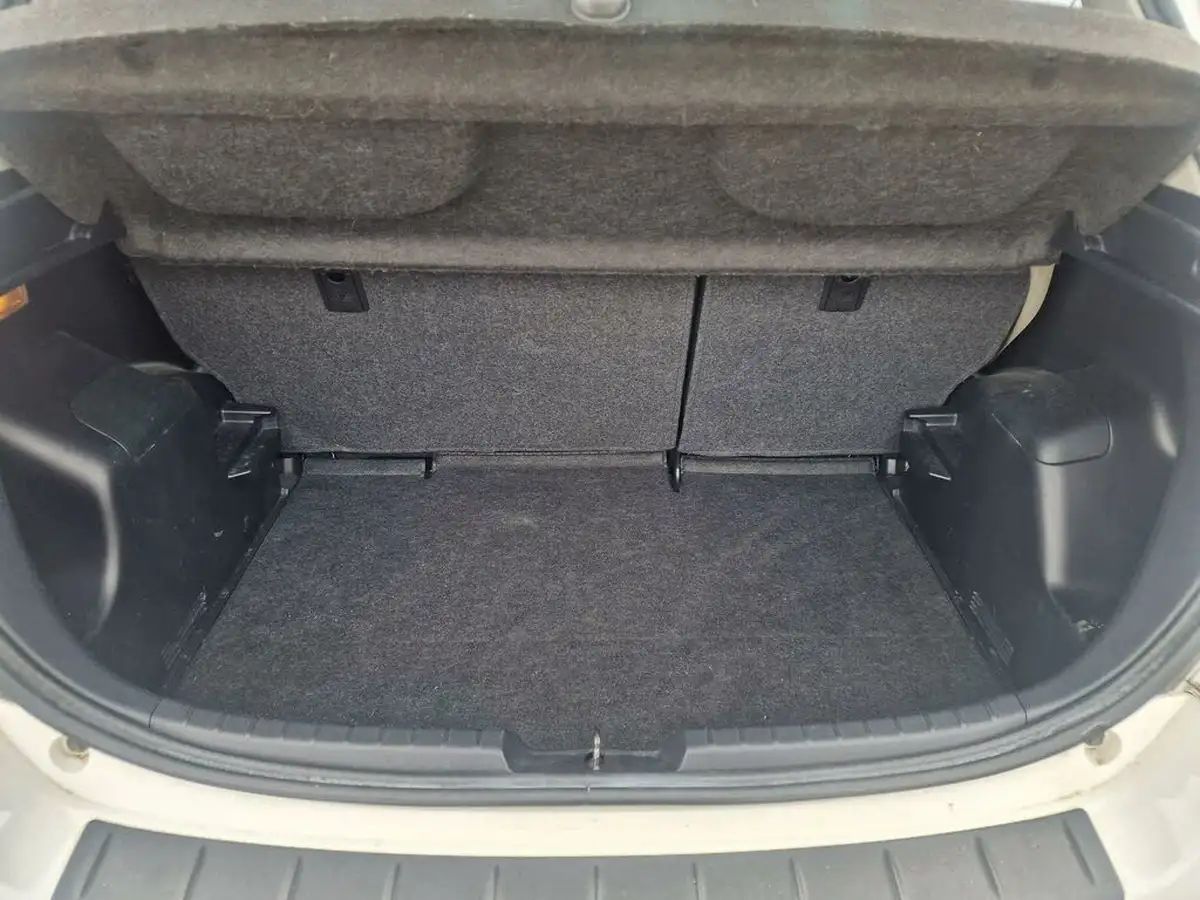 2013-toyota-yaris-133-trend-vvt-i-5d-big-19