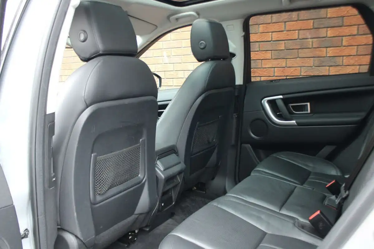 2017-land-rover-discovery-sport-20td4-hse-black-182ps-suv-big-23