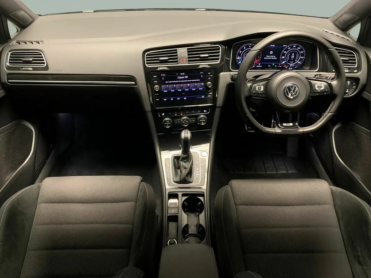 2020-volkswagen-golf-20-tsi-r-300ps-hatchback-5d-big-7