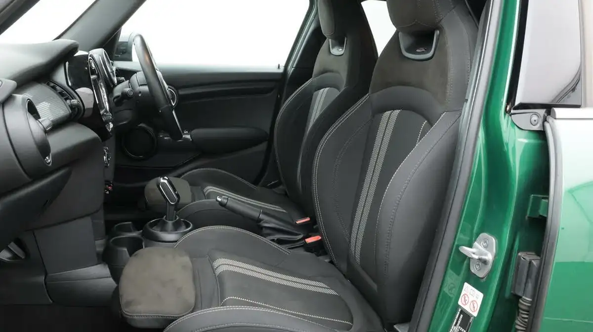 2020-mini-cooper-15-cooper-sport-hatchback-5d-auto-big-14