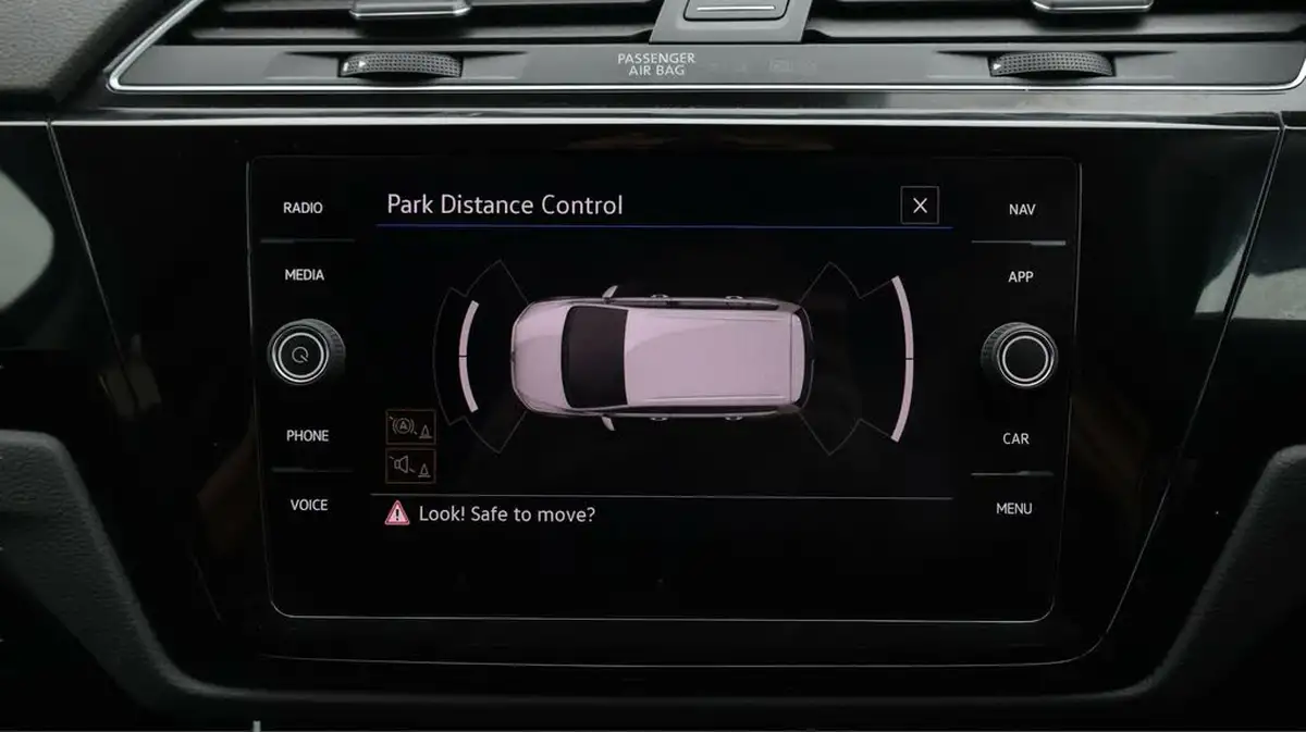 2021-volkswagen-touran-15-tsi-sel-dsg-big-26