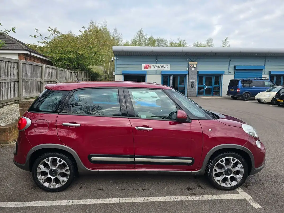 2017-fiat-500l-13-multijet-trekking-dualogic-big-4