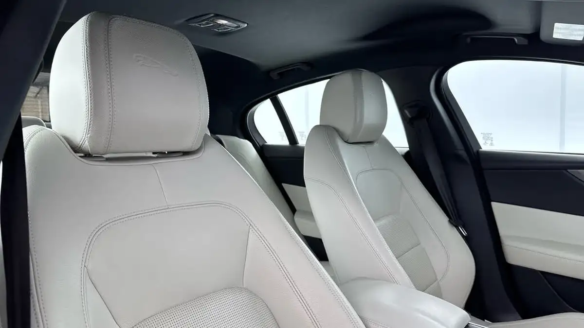 2019-jaguar-xe-20d-r-dynamic-se-awd-big-23