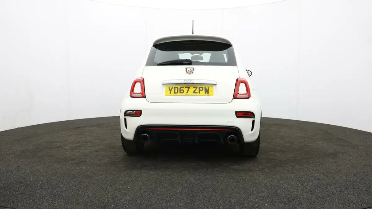 2017-abarth-595-14-tjet-big-5