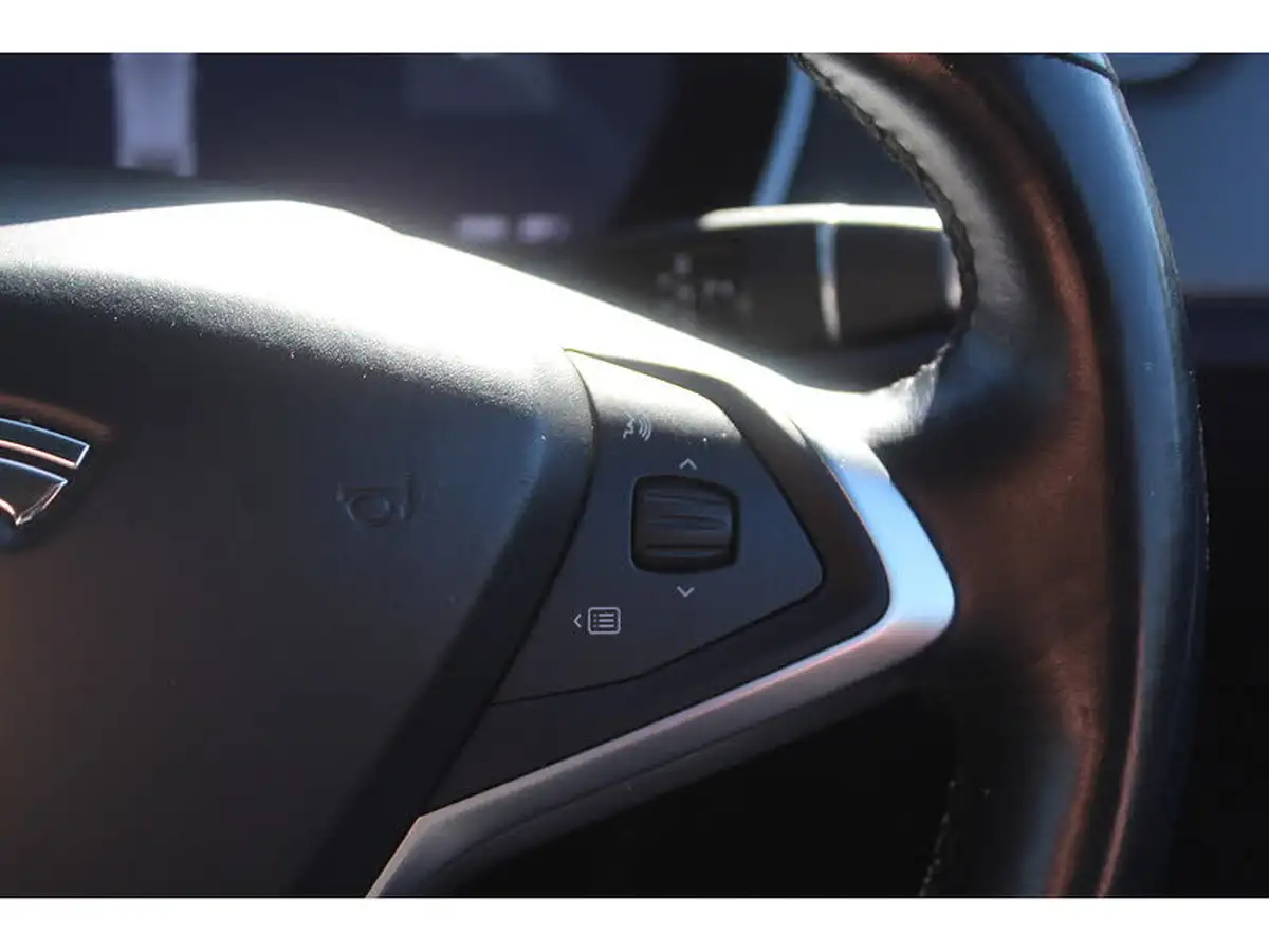 2017-tesla-model-x-e-100d-big-23
