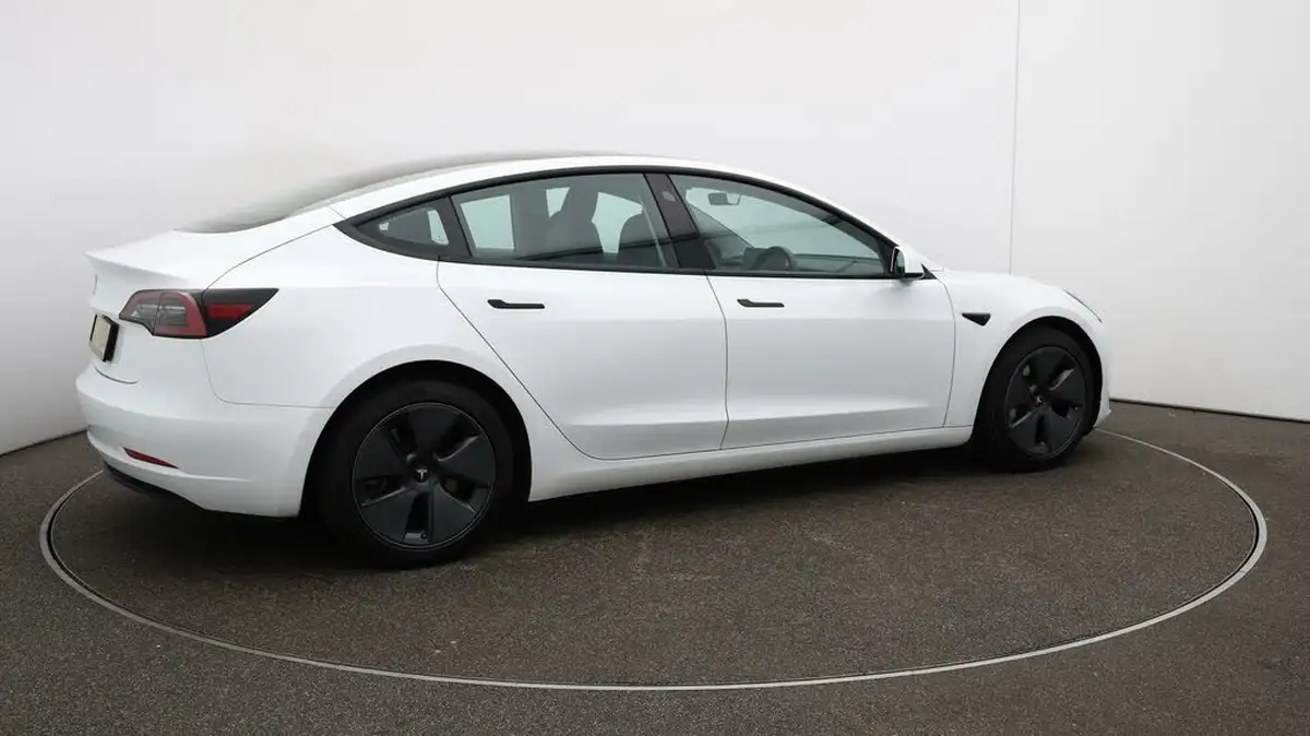 2021-tesla-model-3-e-standard-plus-big-43