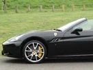 2010-ferrari-california-43-small-39