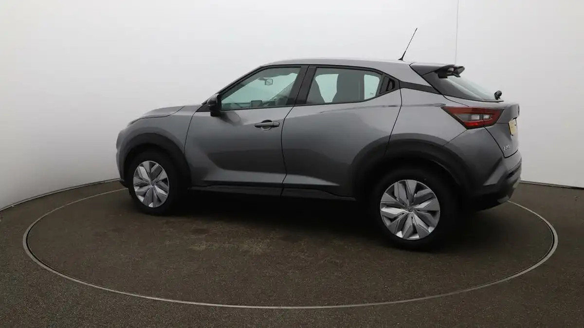 2022-nissan-juke-10-dig-t-acenta-dct-big-38