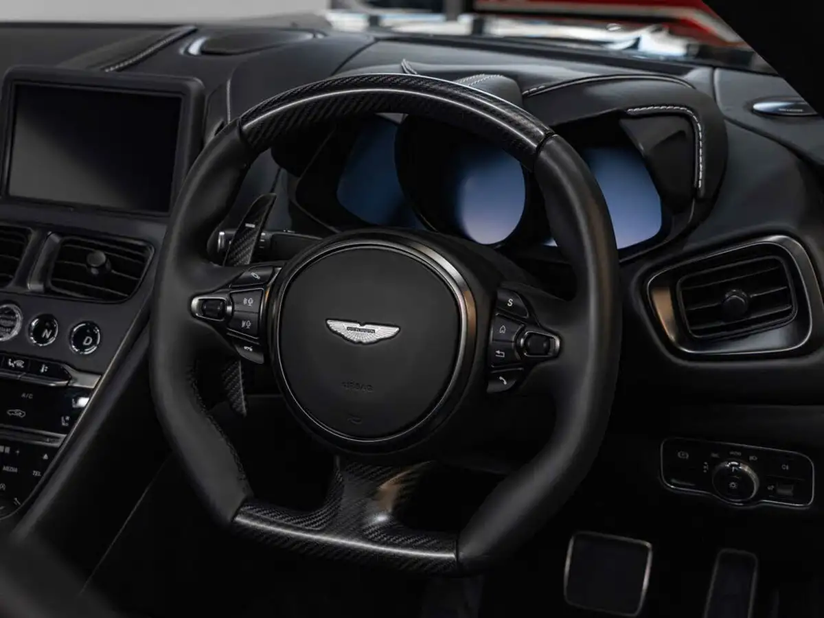 2020-aston-martin-dbs-52-v12-superleggera-big-9